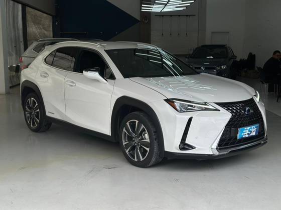 LEXUS UX 250h 2.0 VVT-I HYBRID DYNAMIC CVT LEXUS UX 250h 2.0 VVT-I HYBRID DYNAMIC CVT